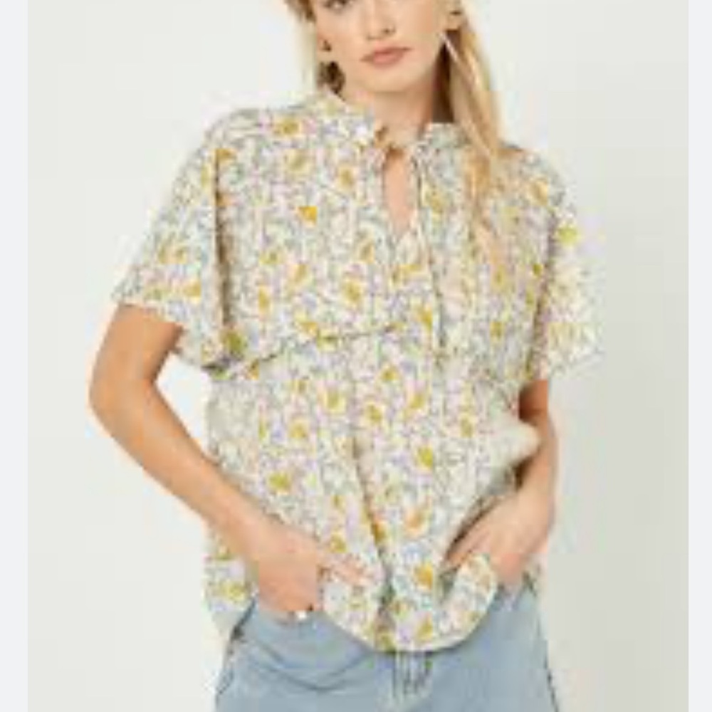 Hayden New York flutter sleeve floral print size medium